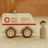 0030071_ambulance-met-pegdoll-fsc